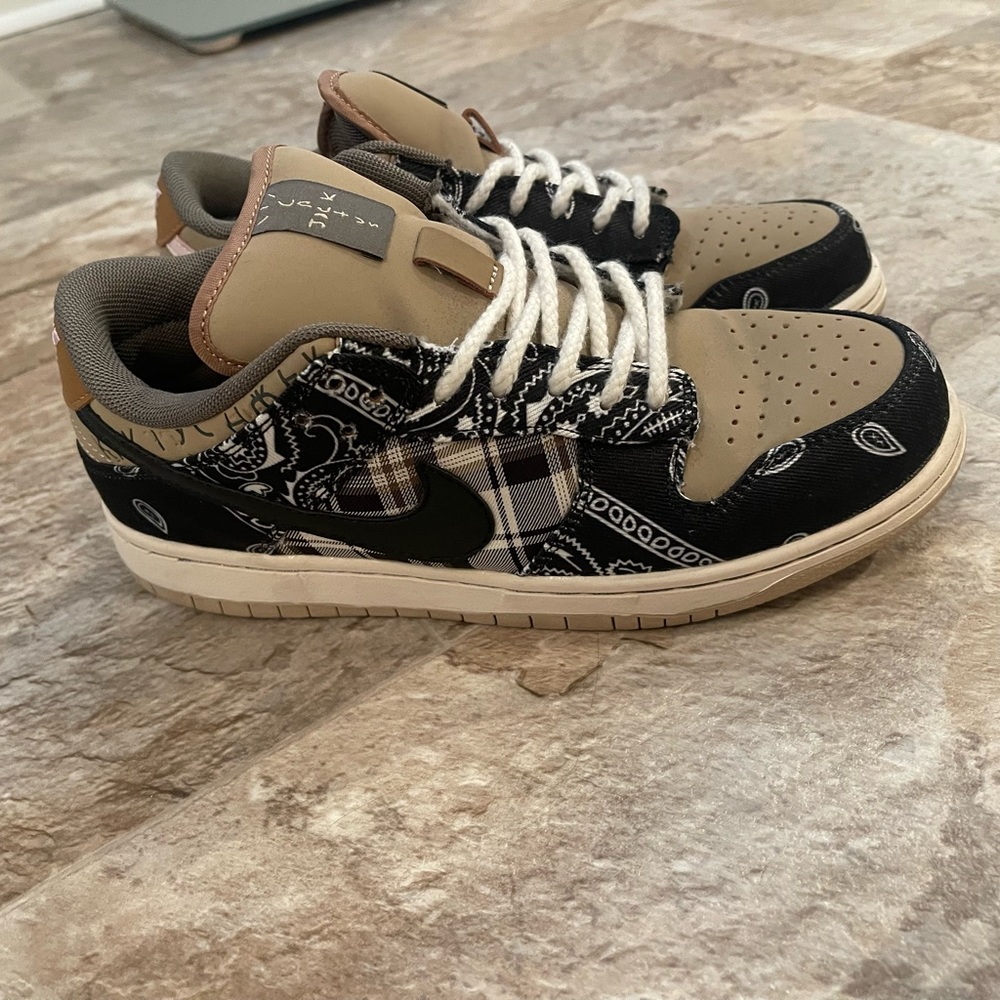 DHG8 Travis Scott x Dunk Low Premium QS SB 'Cactus Jack'